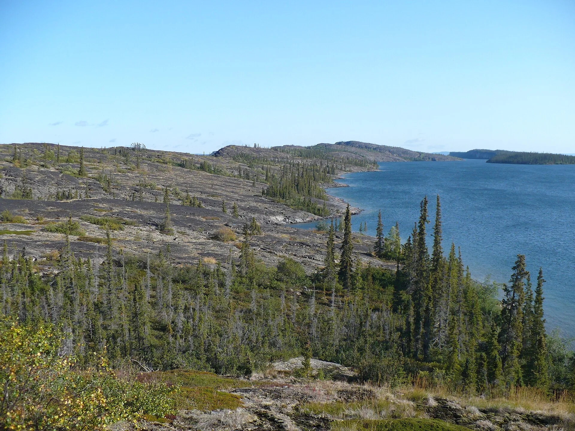 East Arm of Great Slave Lake, Northwest Territories (approx. 400 km south of the Arctic Circle, 120 km south of the arctic tree line) landscape